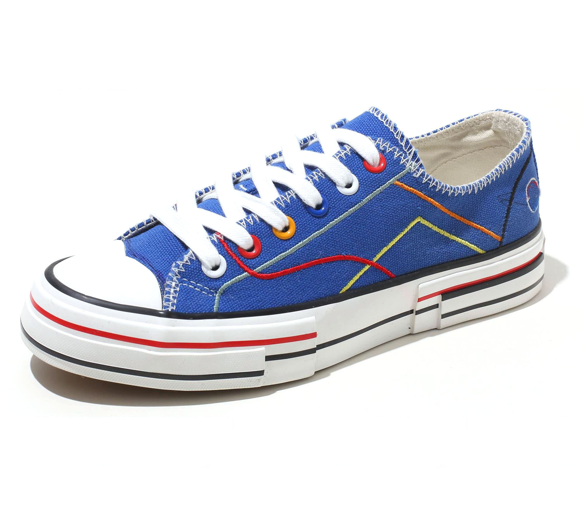 Canvas Sneaker